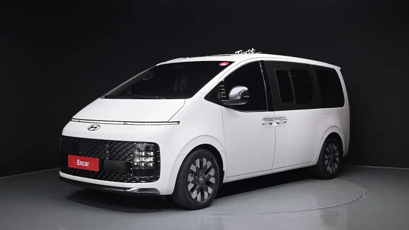 Hyundai Staria