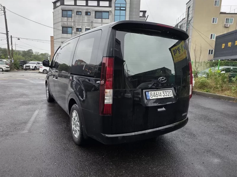 Hyundai Staria