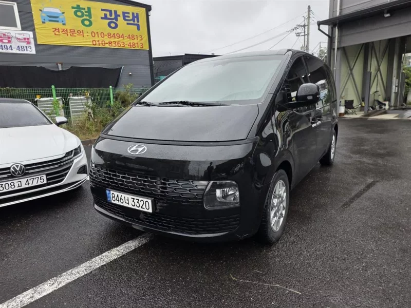 Hyundai Staria