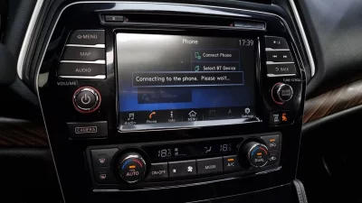 Nissan MAXIMA