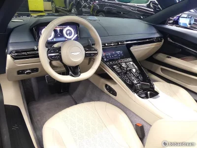 Astonmartin DB12