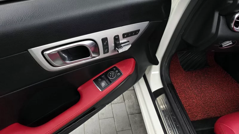 Mercedes-Benz SLK-Class