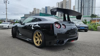 Nissan GT-R
