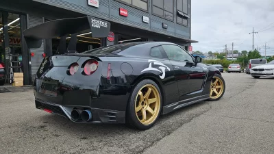 Nissan GT-R