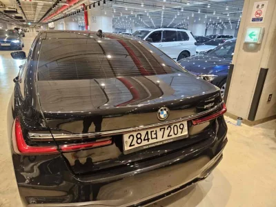 BMW 7-Series
