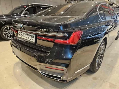 BMW 7-Series