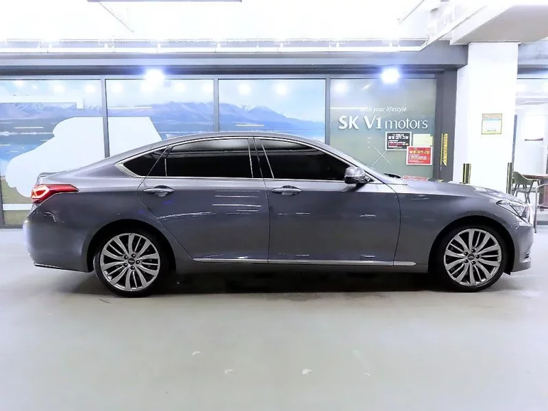 Hyundai Genesis