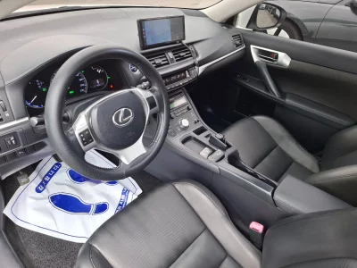 Lexus CT200h