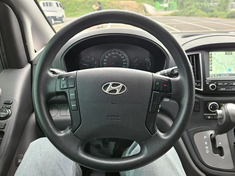 Hyundai Starex