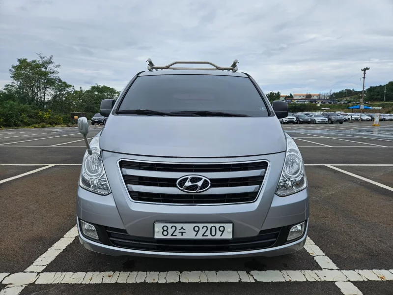 Hyundai Starex