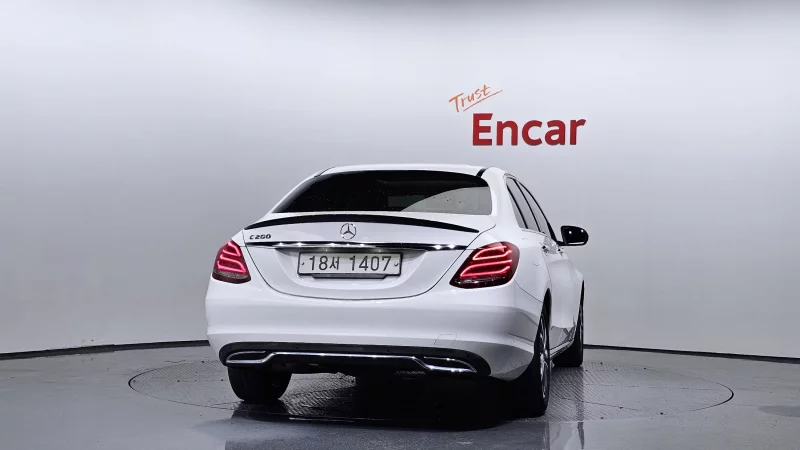 Mercedes-Benz C-Class