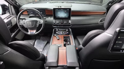 Lincoln NAVIGATOR