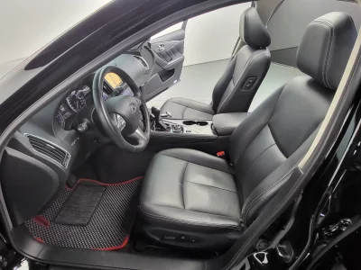 Infiniti M