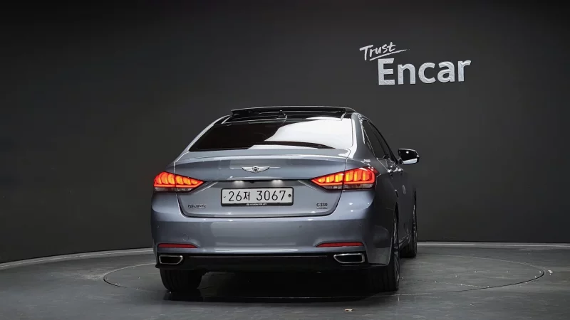 Hyundai Genesis