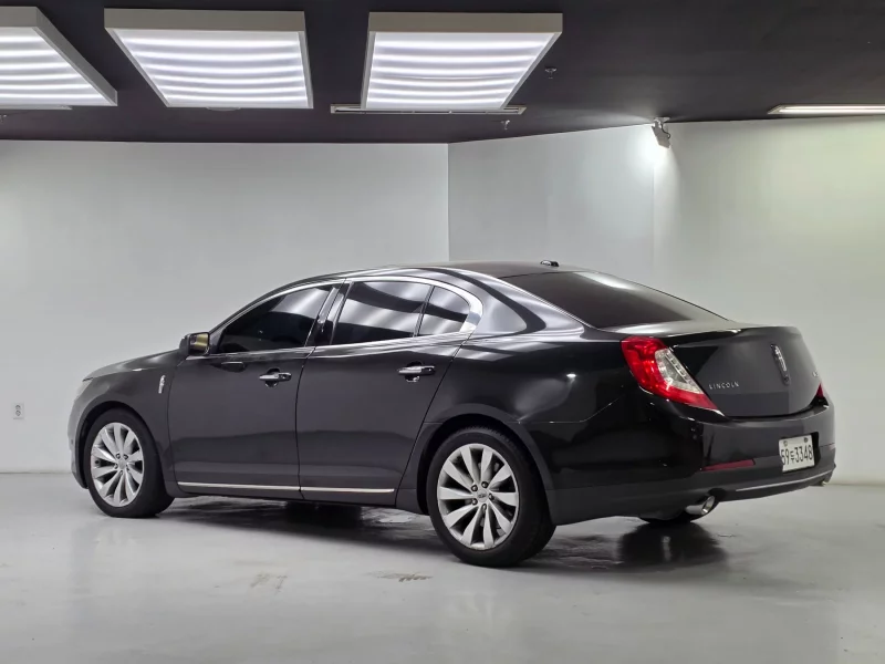 Lincoln MKS