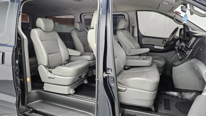 Hyundai Grand Starex