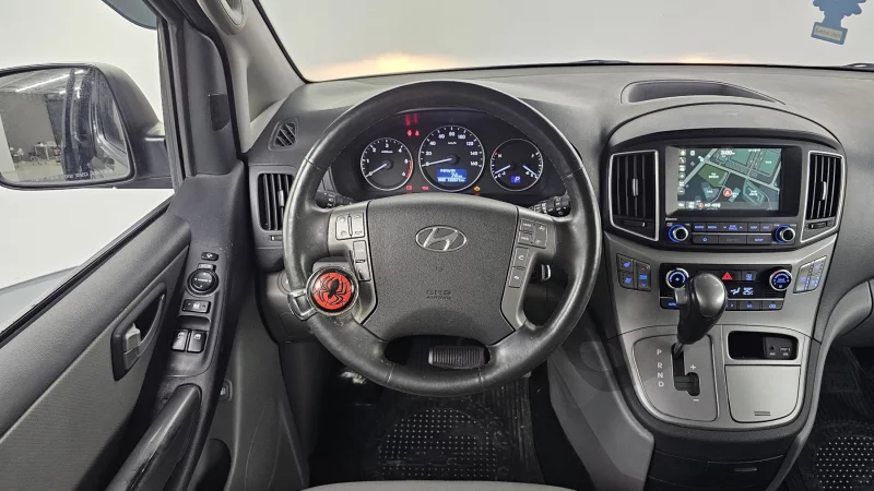 Hyundai Grand Starex