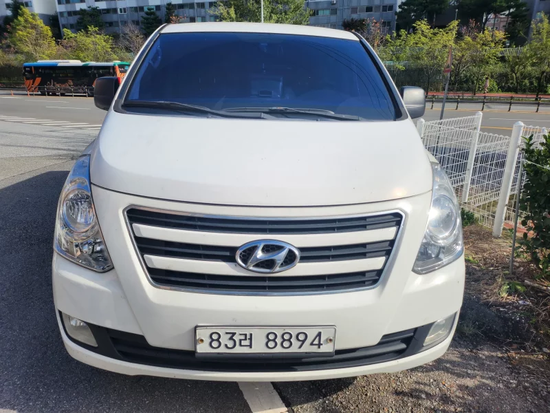 Hyundai Starex