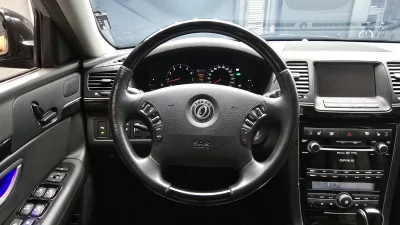Kia OPIRUS