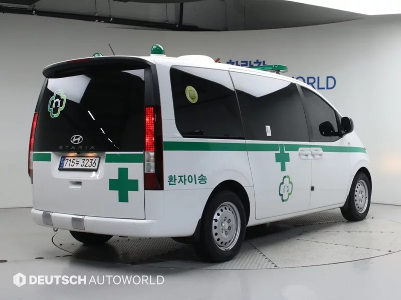 Hyundai Staria