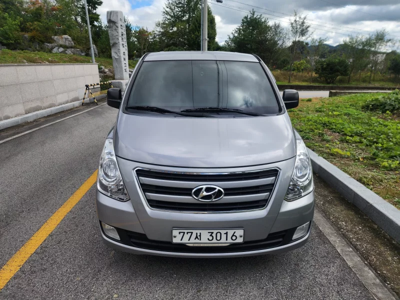 Hyundai Starex
