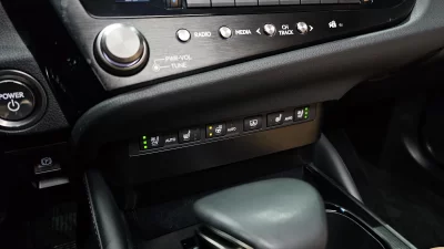 Lexus ES