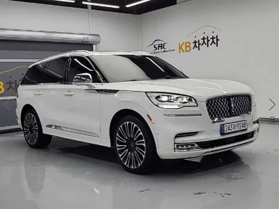 Lincoln AVIATOR