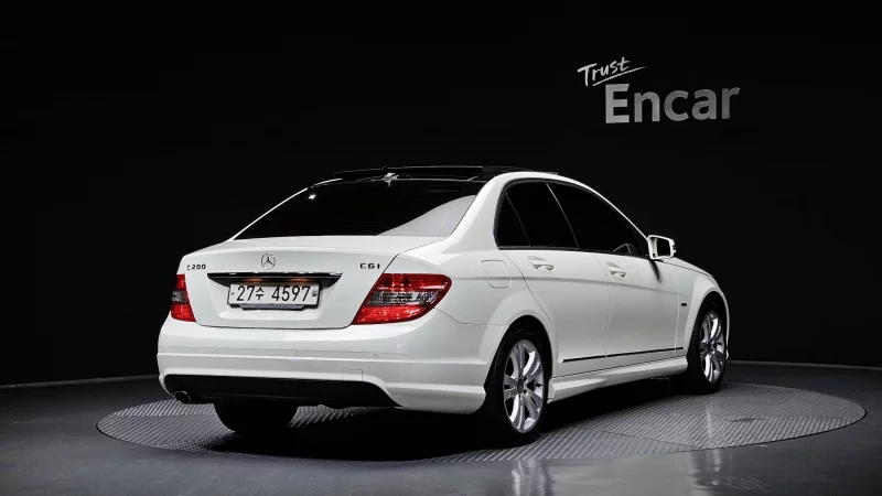 Mercedes-Benz C-Class