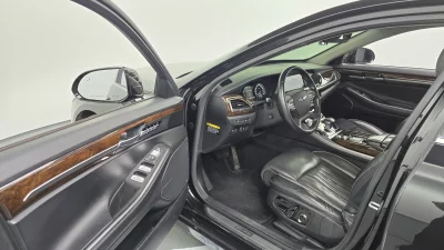 Genesis EQ900