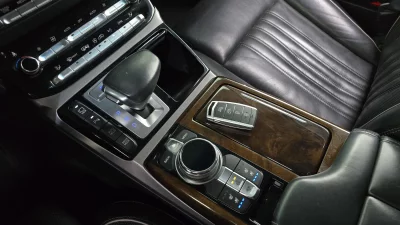 Genesis EQ900