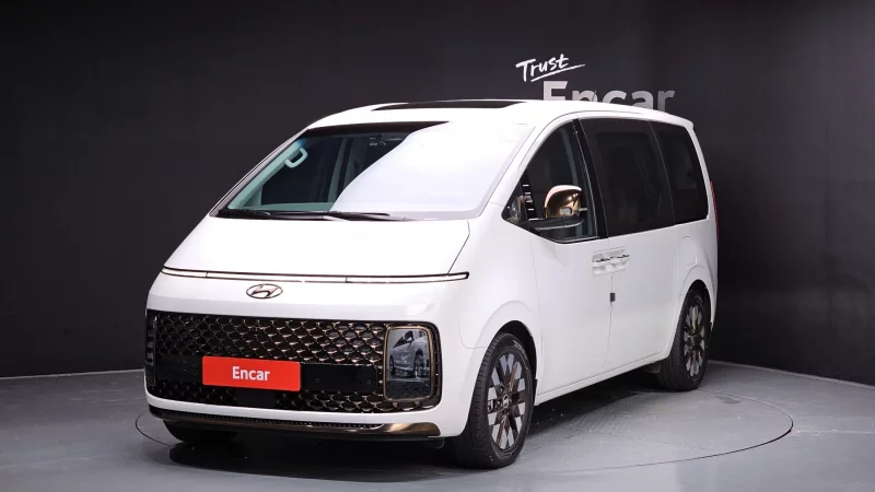 Hyundai Staria