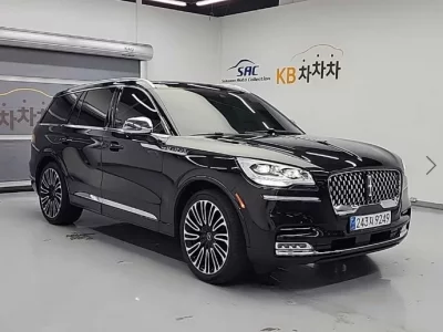 Lincoln AVIATOR