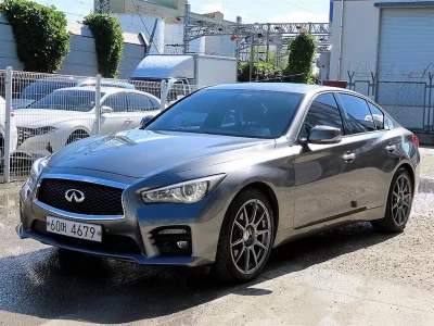 Infiniti Q50