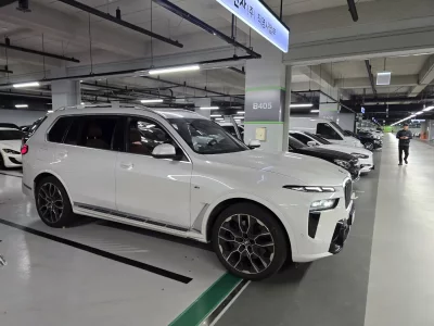 BMW X7