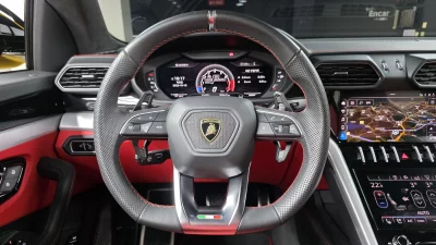 Lamborghini URUS