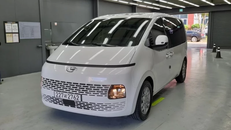 Hyundai Staria