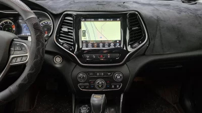 Jeep CHEROKEE