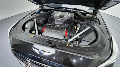 Genesis EQ900