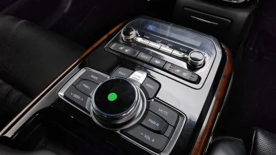 Genesis EQ900