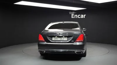Genesis EQ900