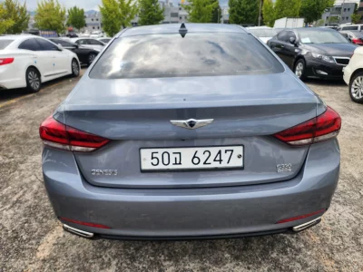 Hyundai Genesis