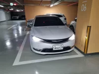Chrysler 200