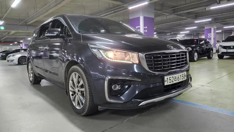 Kia Carnival