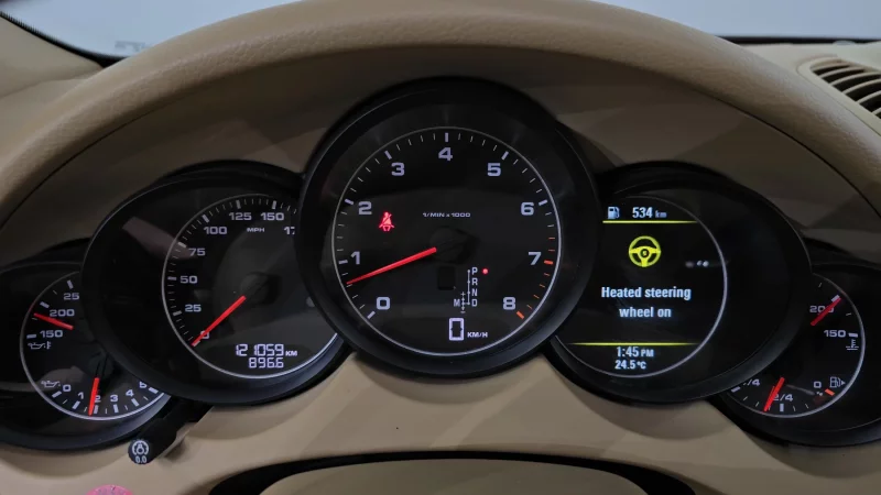 Porsche CAYENNE