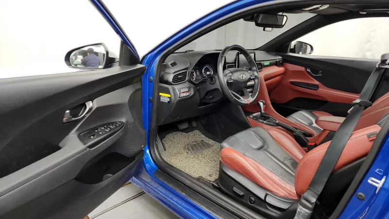 Hyundai Veloster