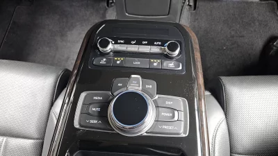 Genesis EQ900
