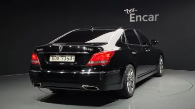 Hyundai Equus