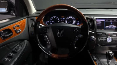 Hyundai Equus