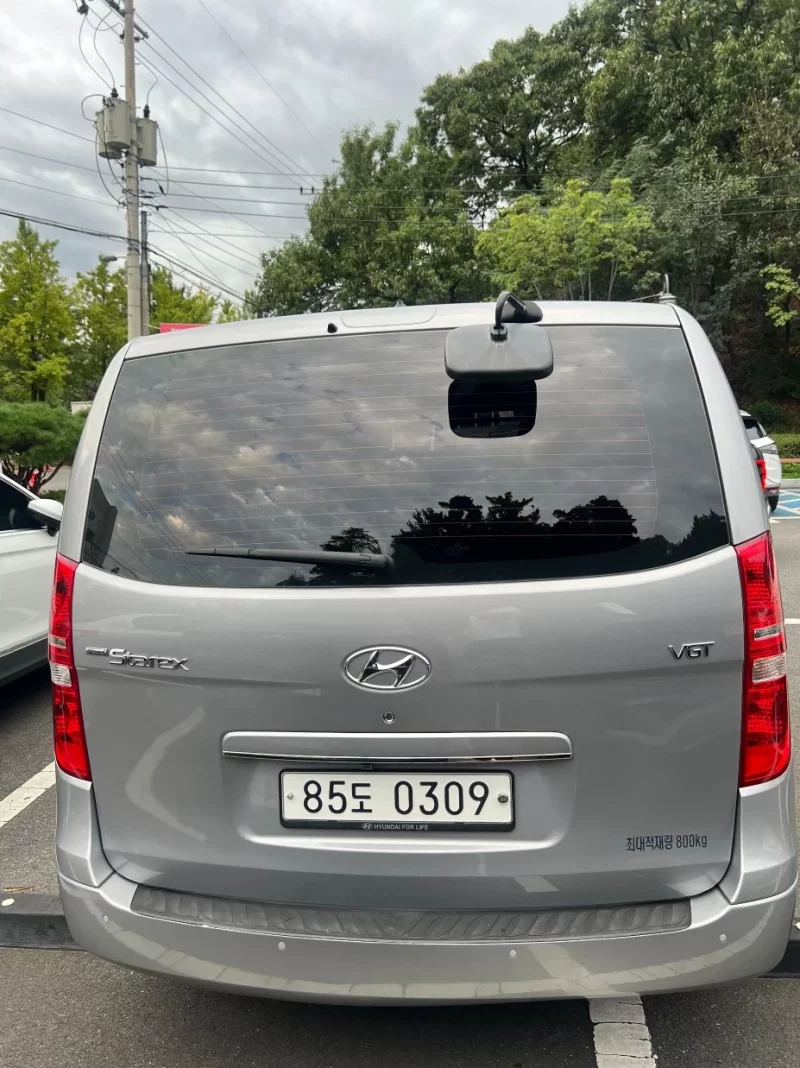 Hyundai Starex