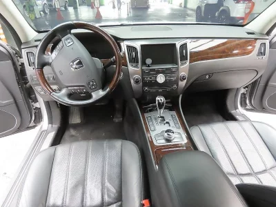 Hyundai Equus